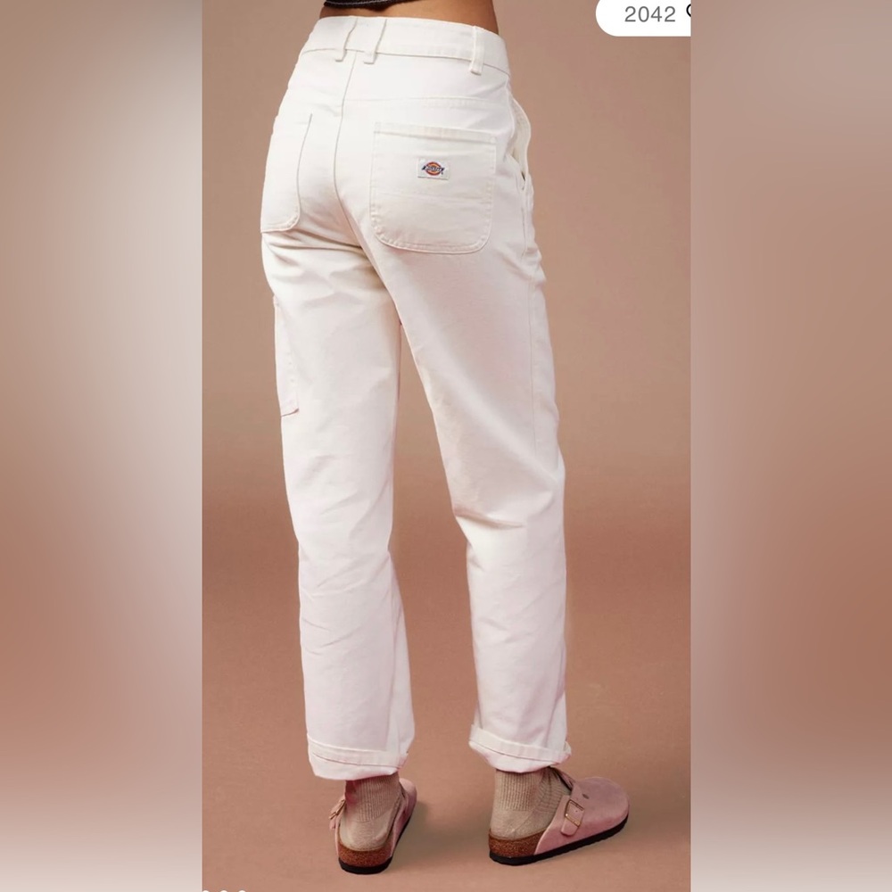 Dickies women’s pants.